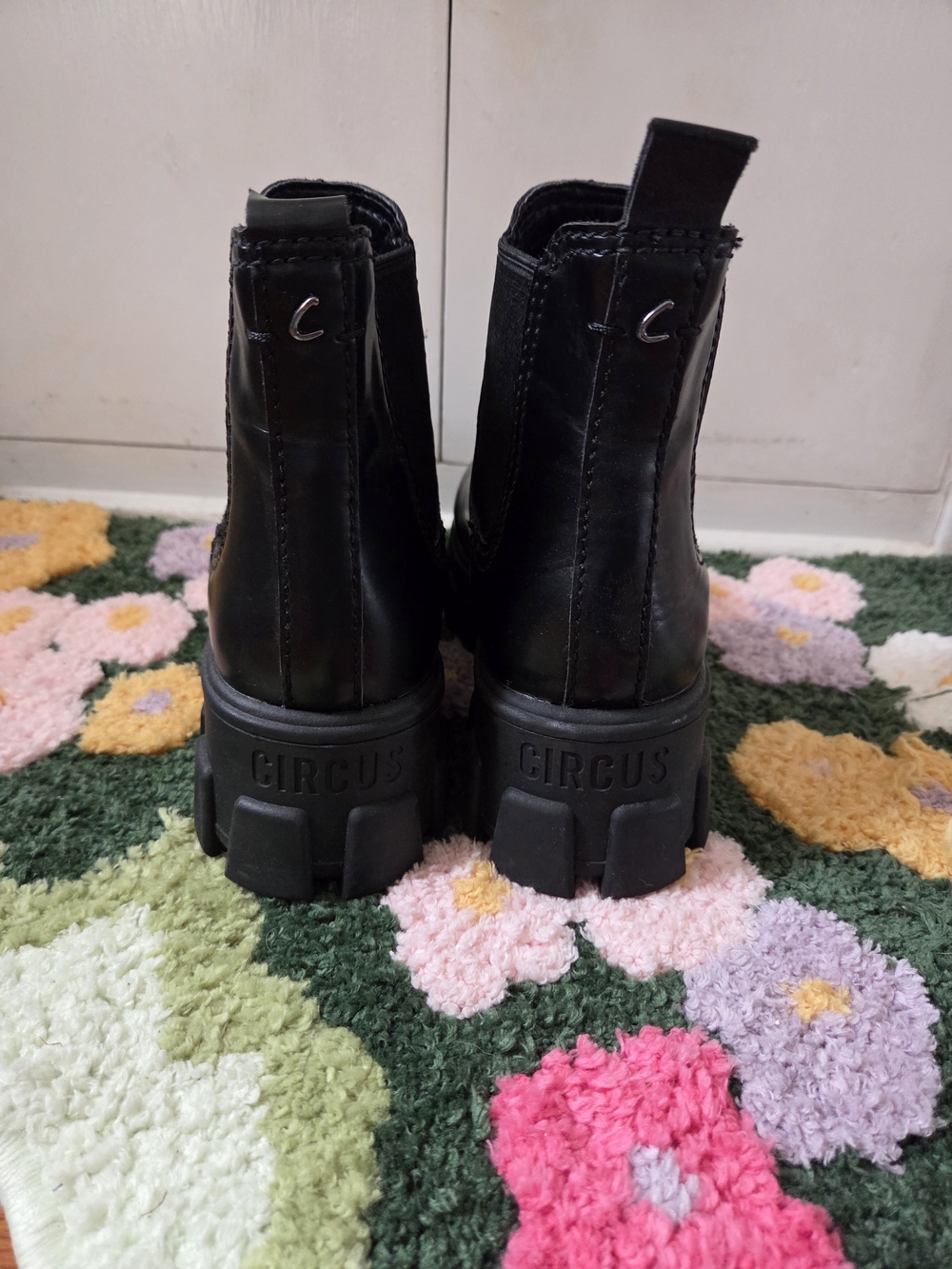 Circus by Sam Edelman Black Chunky Chelsea Platform Boots - Picture 6 of 10